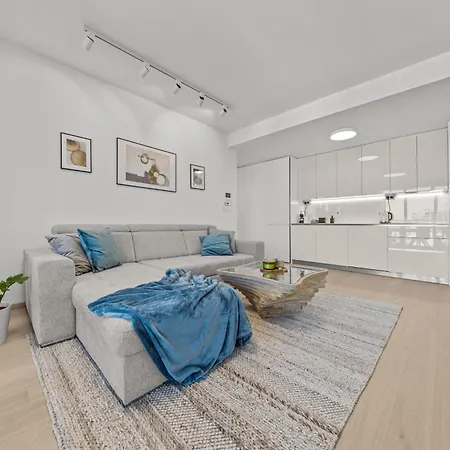 Апартаменти 30th Floor - View From The Heart Of Eurovea