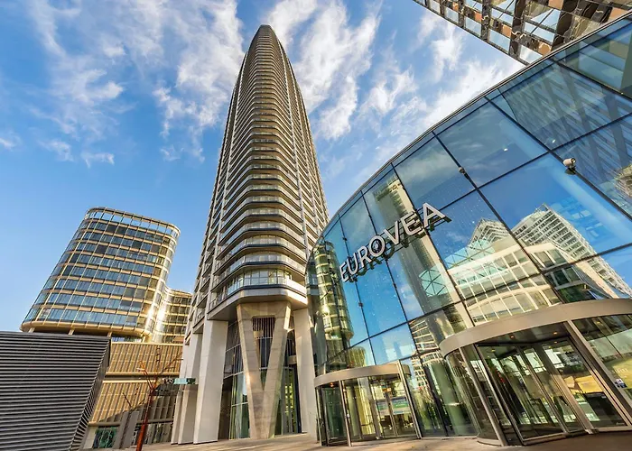 30th Floor - View From The Heart Of Eurovea شقة براتسيلافا