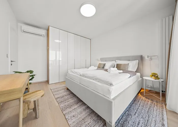 شقة 30th Floor - View From The Heart Of Eurovea براتسيلافا