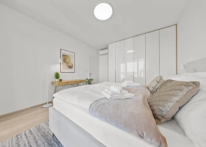 Apartment 30th Floor - View From The Heart Of Eurovea Bratislava